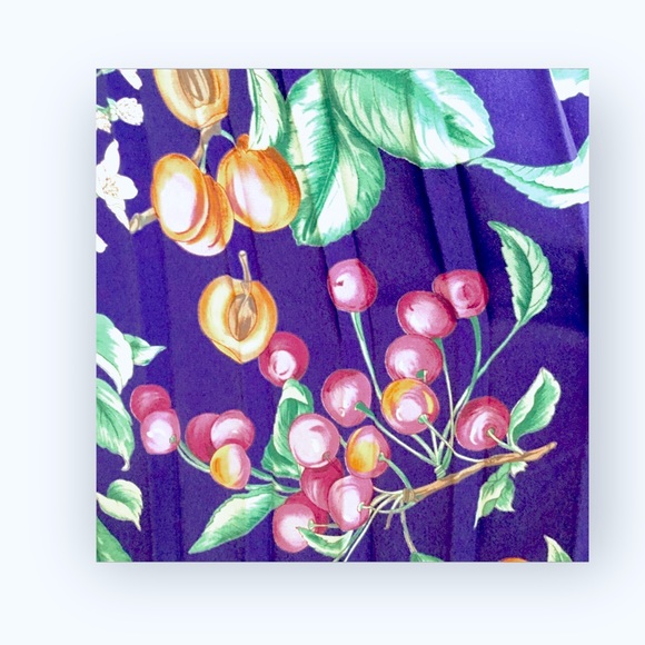 Alfred Dunner Vintage Floral and Fruit Print Skirt in Size 12 - Picture 5 of 6